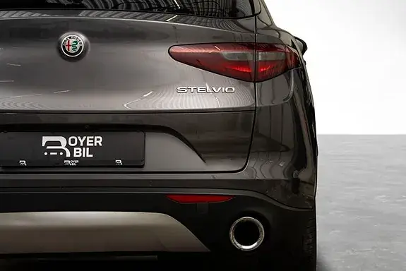 Alfa Romeo Stelvio 2018 photo 4