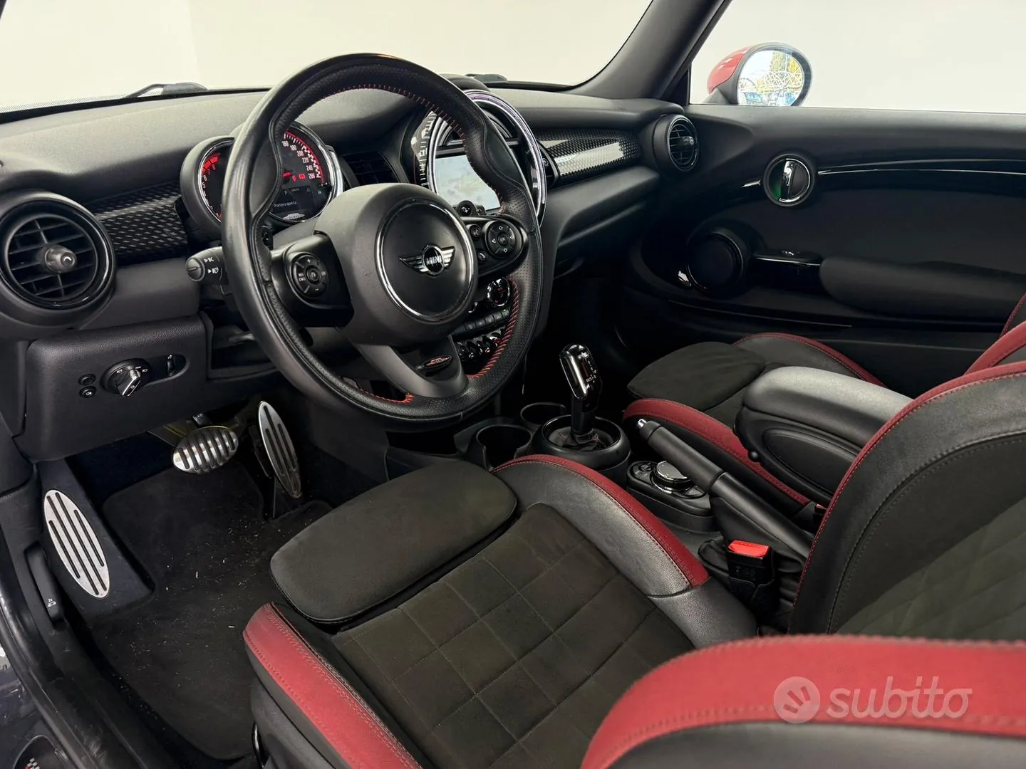Mini John Cooper Works 2018 photo 4