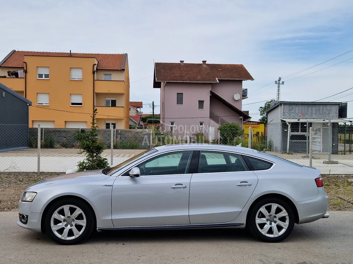 Audi A5 2011 photo 3