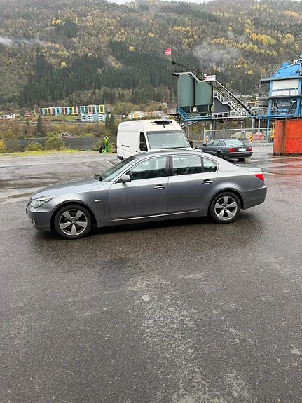 BMW 530Xd 2007 photo 2
