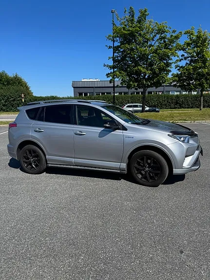 Toyota Rav4 2018 photo 2