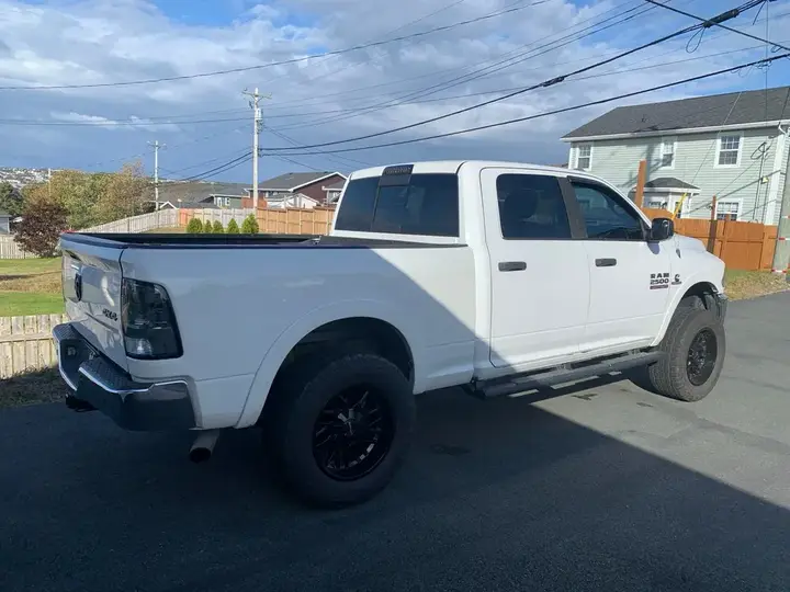 Dodge Ram 2500 2015 photo 4