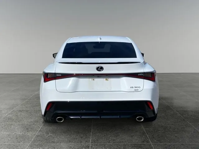 Lexus Is 2022 photo 5