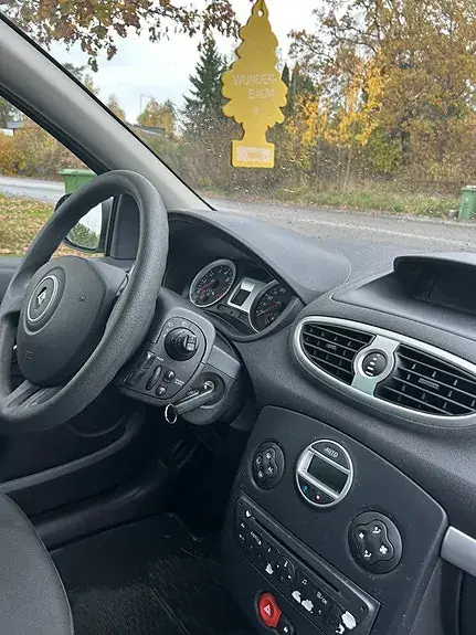 Renault Clio 2010 photo 5