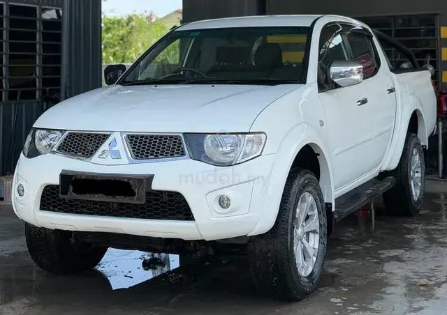 Mitsubishi Triton