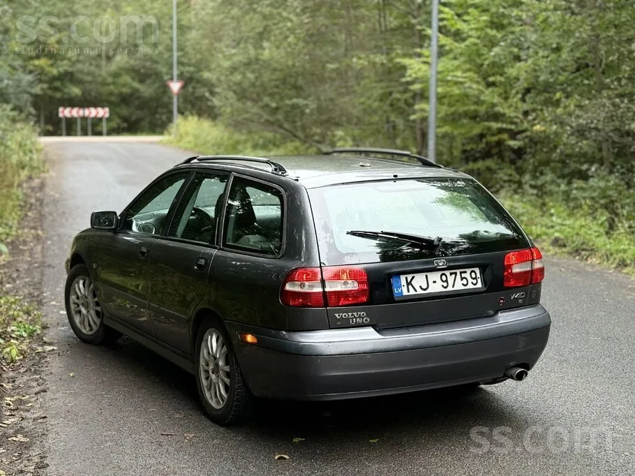 Volvo V40 2003 photo 4