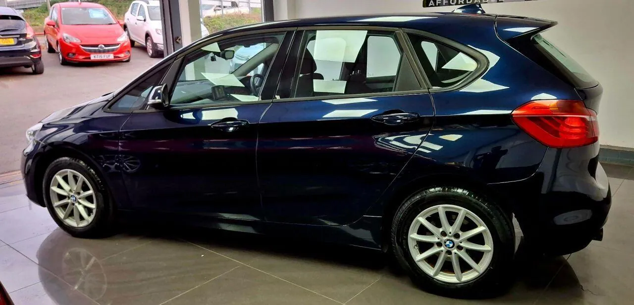 BMW 2 Series Active Tourer 2015 photo 2