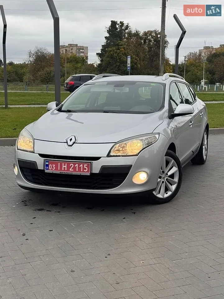 Renault Megane 2010 photo 2