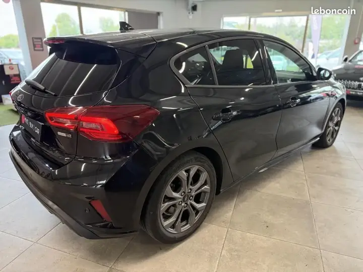 Ford Focus 2023 photo 4
