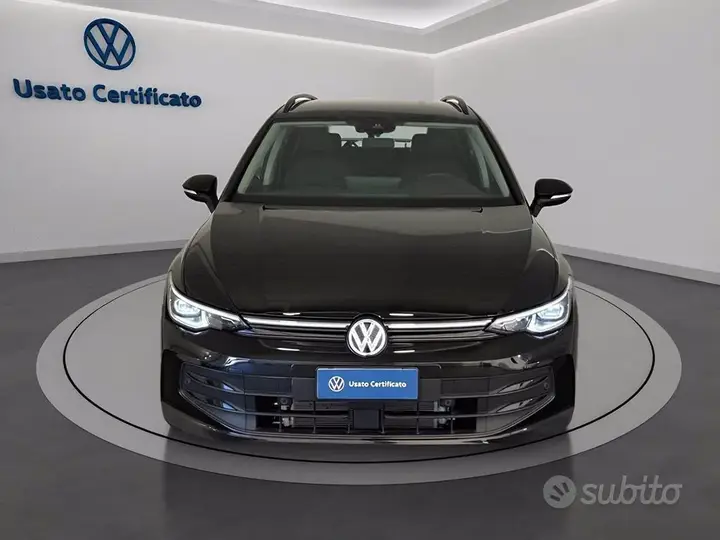 Volkswagen Golf 2024 photo 2