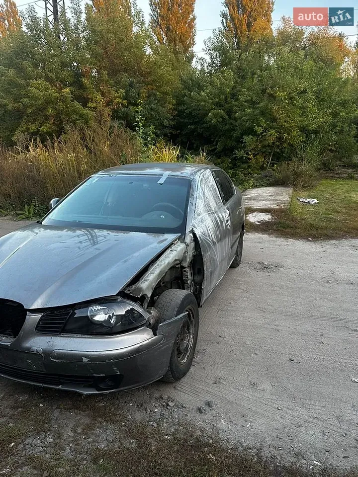 Seat Cordoba 2003 photo 5