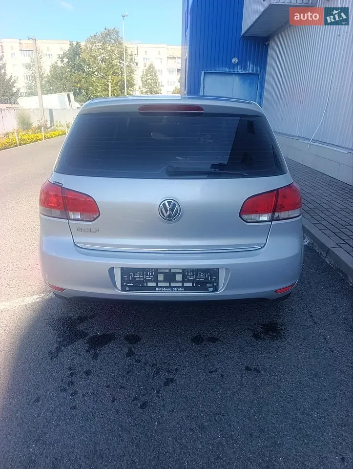 Volkswagen Golf 2010 photo 3