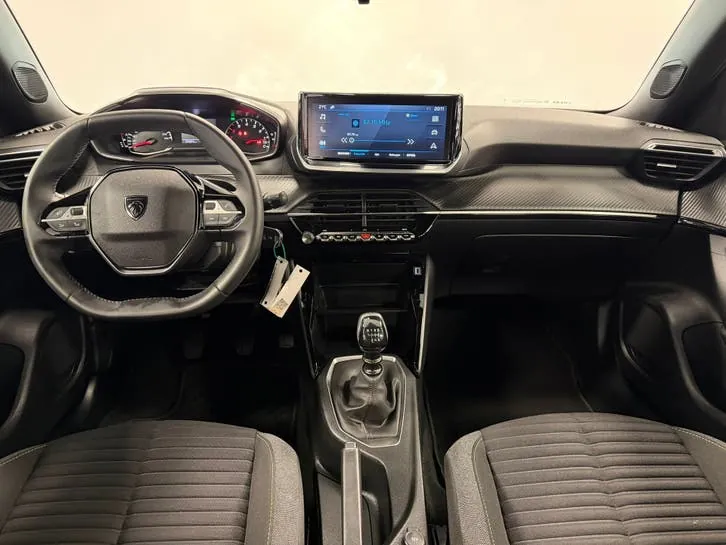 Peugeot 2008 2024 photo 3
