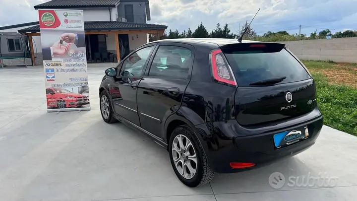 Fiat Punto 2012 photo 4