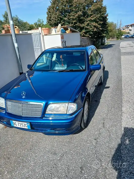 Mercedes-Benz C 2000 photo 3