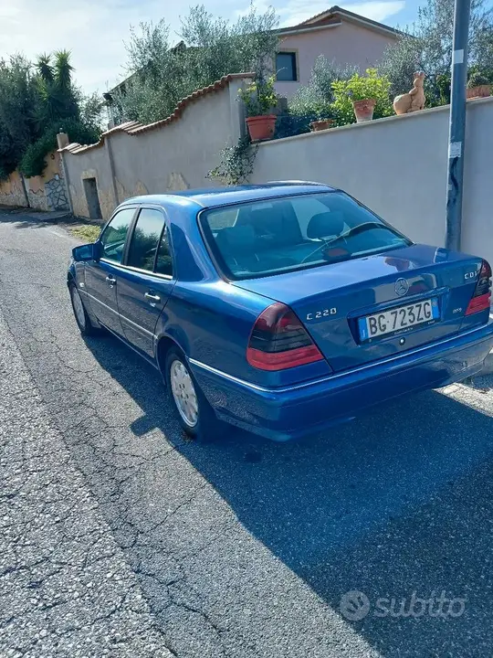 Mercedes-Benz C 2000 photo 2