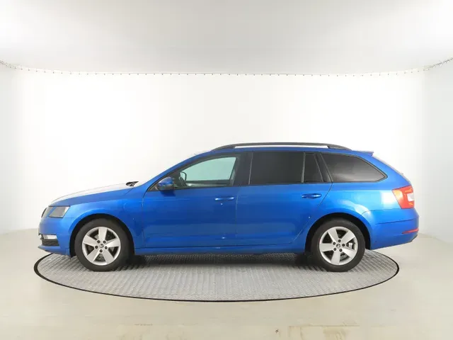 Skoda Octavia Combi 2017 photo 2