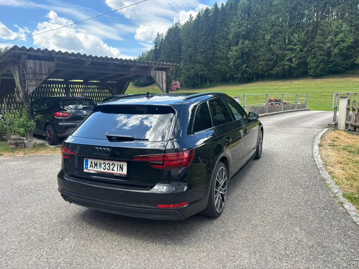 Audi A4 2017 photo 2
