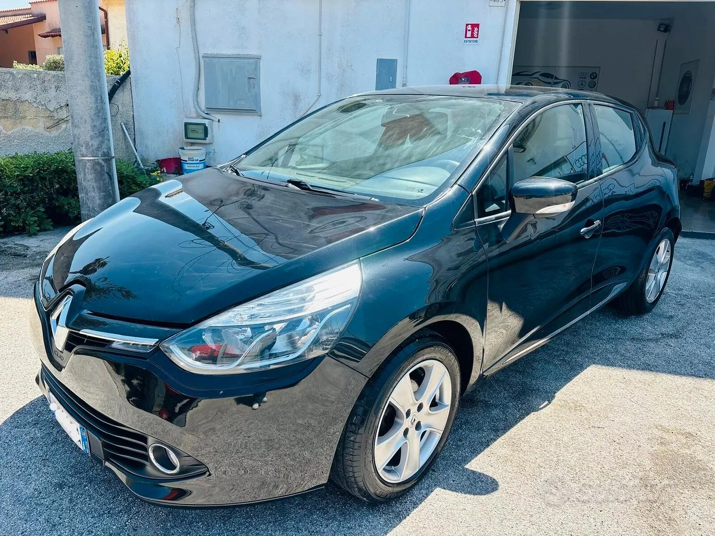 Renault Clio 2014 photo 2