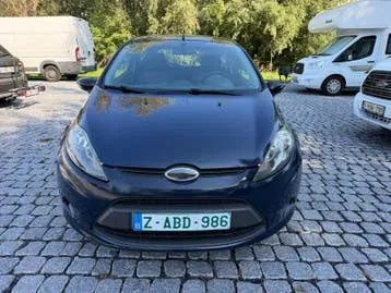Ford Fiesta 2010 photo 2