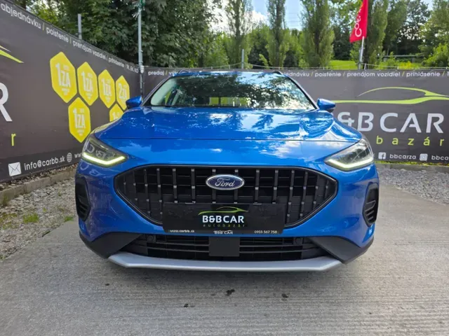 Ford Focus 2023 photo 2