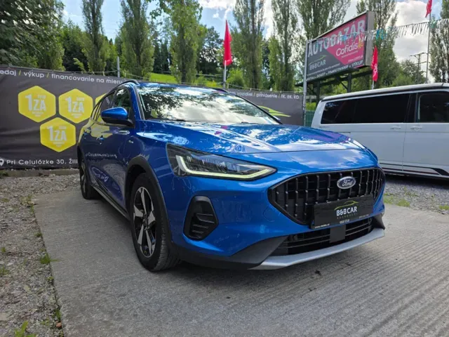 Ford Focus 2023 photo 3