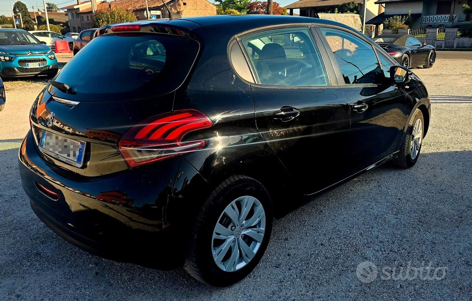 Peugeot 208 2019 photo 3