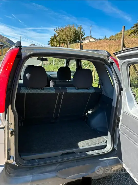 Daihatsu Terios 2002 photo 4