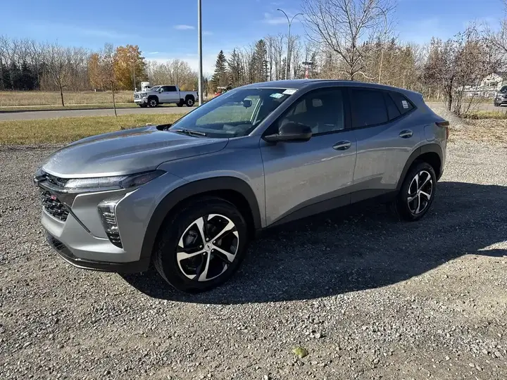 Chevrolet Trax 2026 photo 2