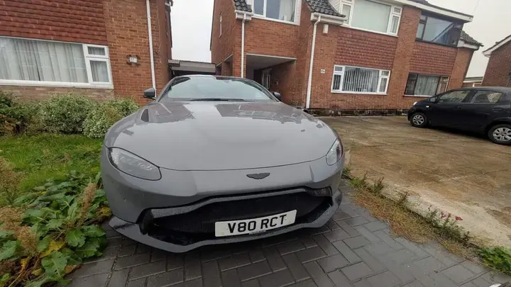 Aston Martin Vantage