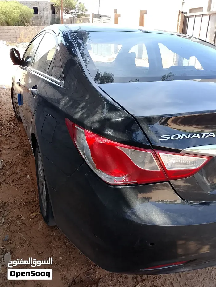 Hyundai Sonata 2011 photo 2