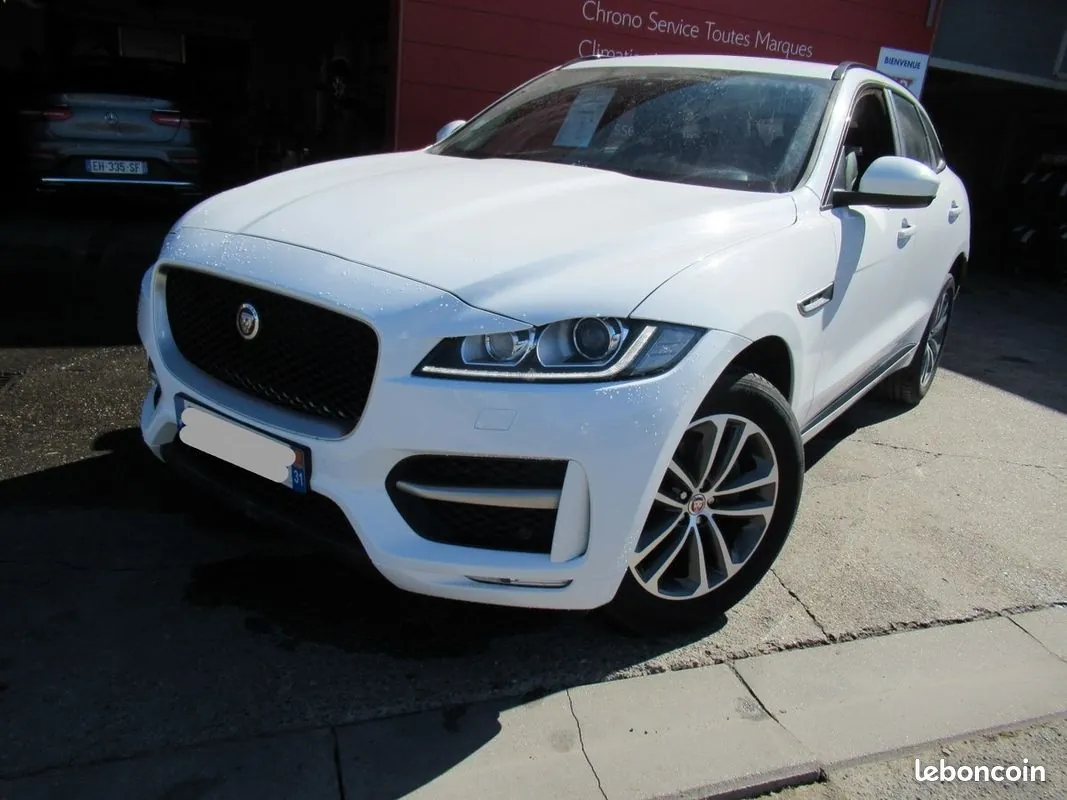 Jaguar F-Pace