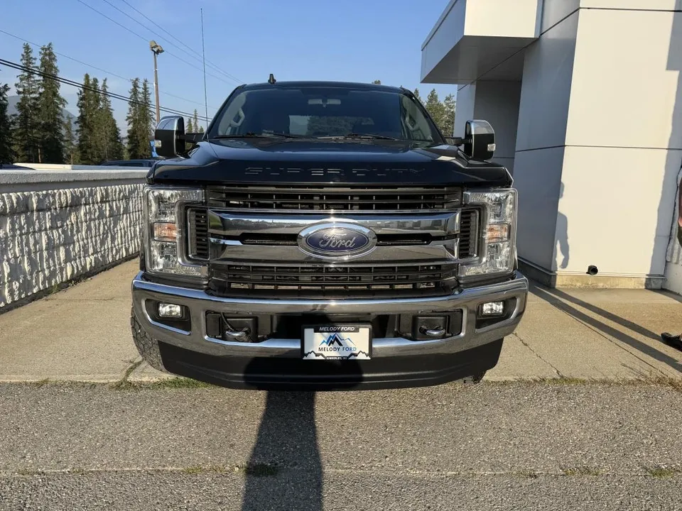 Ford Super Duty F-350 2019 photo 3