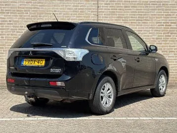 Mitsubishi Outlander 2014 photo 2