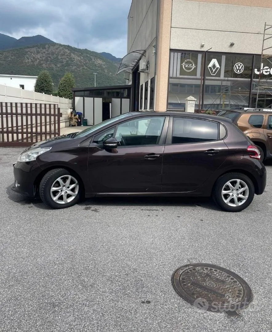 Peugeot 208 2014 photo 4