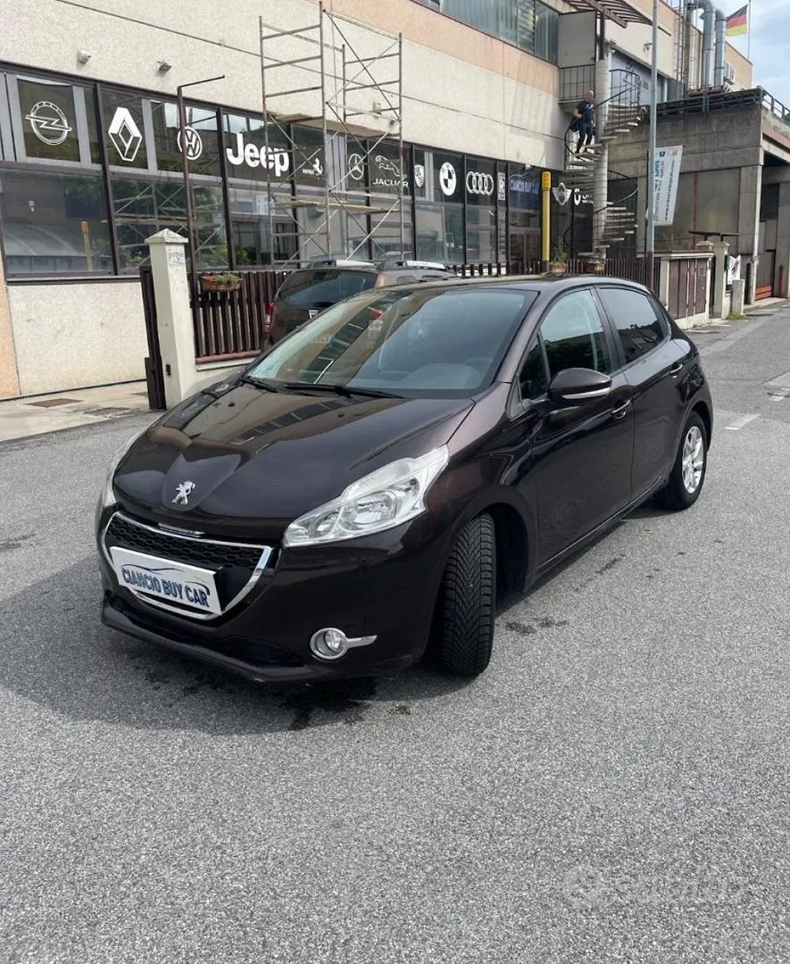 Peugeot 208