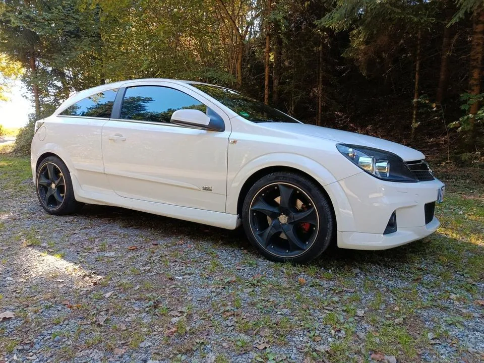 Opel Astra Gtc