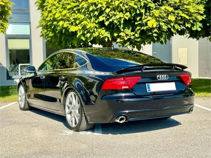 Audi A7 2011 photo 2
