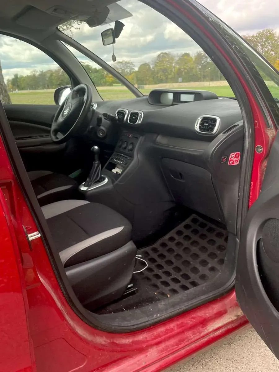 Citroen C3 Picasso 2010 photo 3