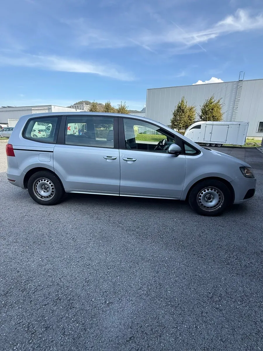 Seat Alhambra 2012 photo 2
