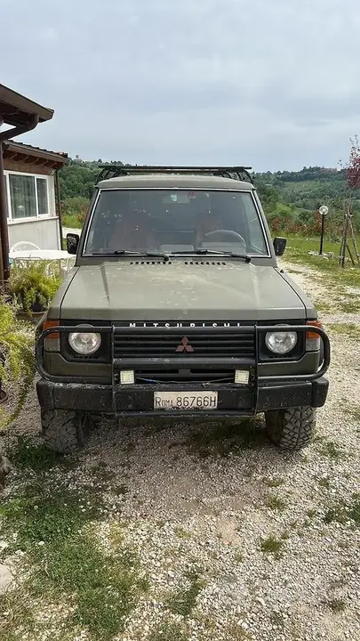 Mitsubishi Pajero 1984 photo 2