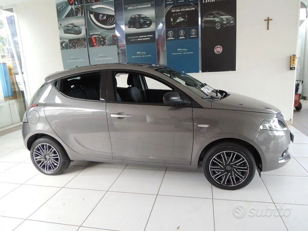 Lancia Ypsilon 2022 photo 3