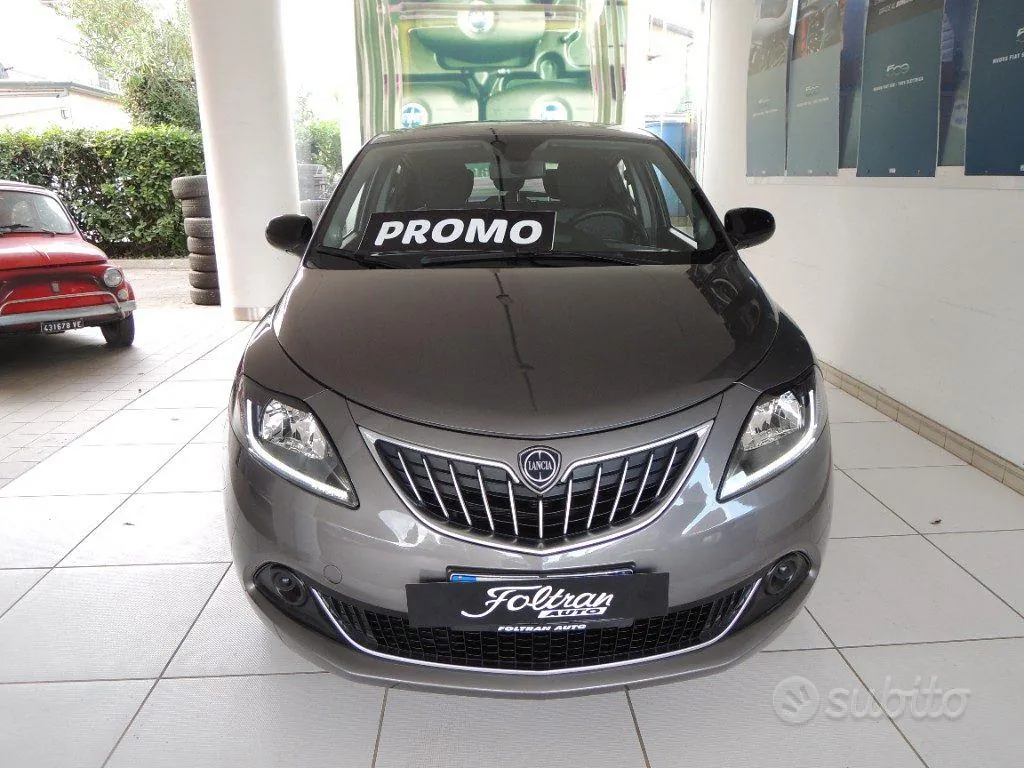 Lancia Ypsilon 2022 photo 2