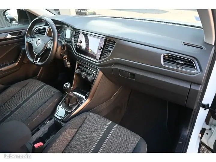 Volkswagen T-Roc 2019 photo 5