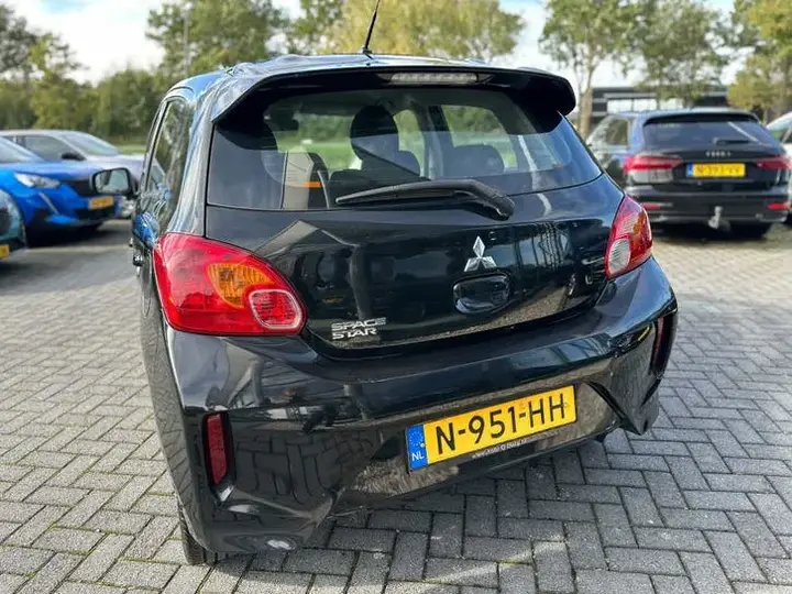Mitsubishi Space Star 2021 photo 3