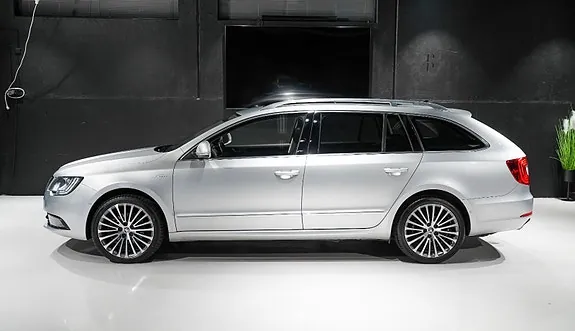 Skoda Superb 2015 photo 3