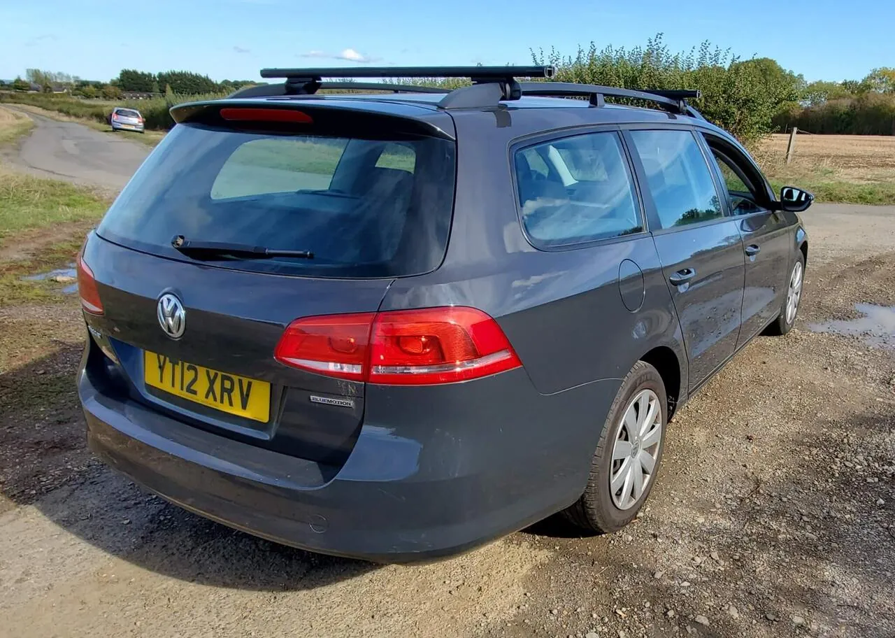 Volkswagen Passat 2012 photo 3