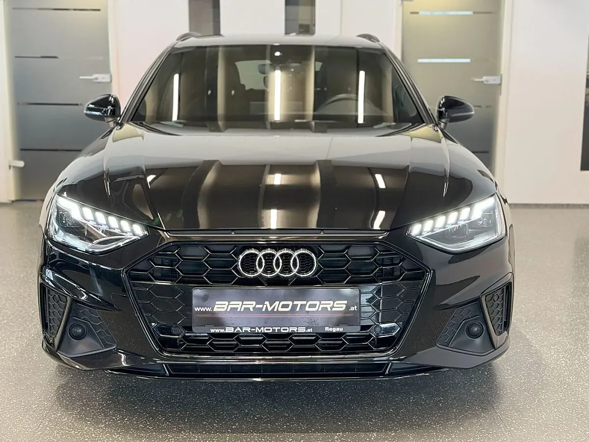 Audi A4 2023 photo 2