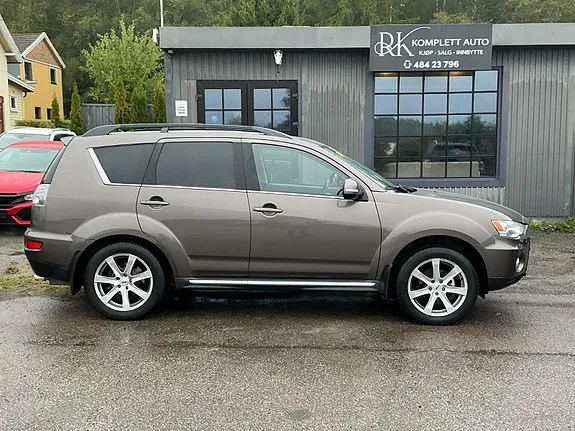 Mitsubishi Outlander 2010 photo 3