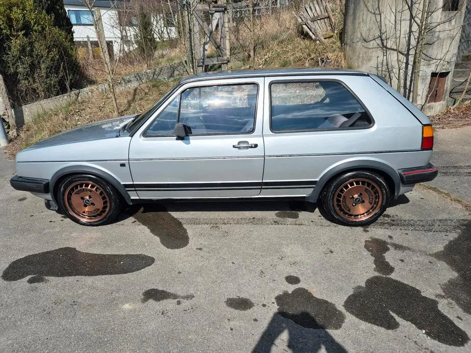 Volkswagen Golf 2